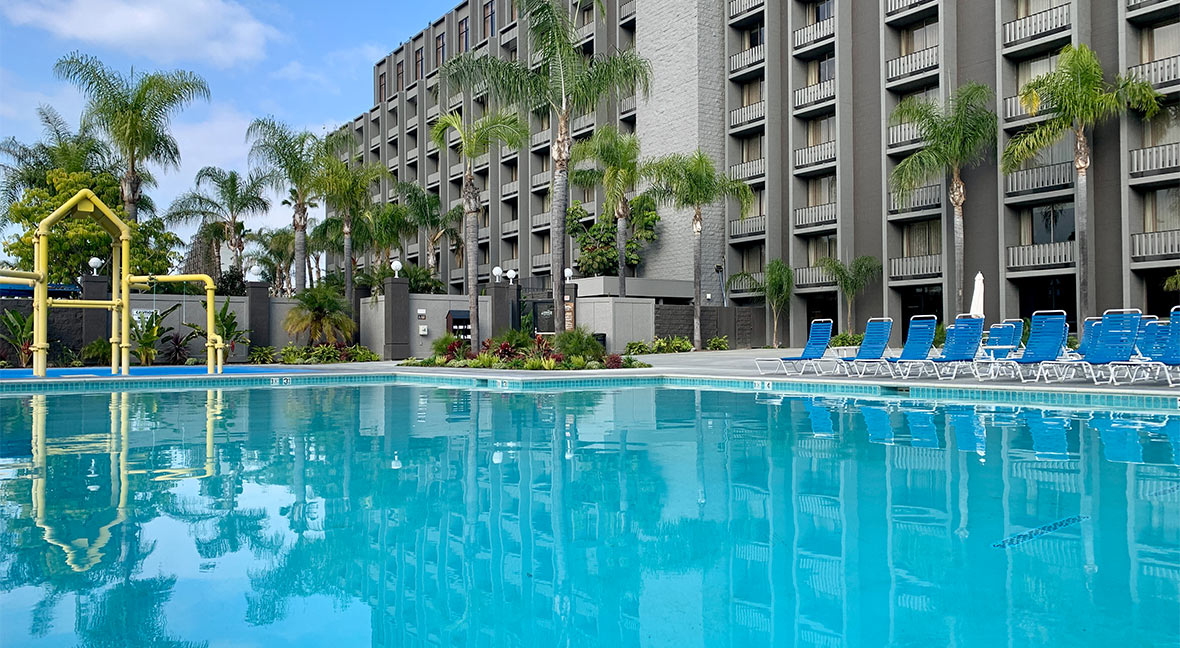 Pool at Knott's Berry Farm Hotel